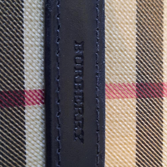Burberry authentic Nova Check wallet - Picture 5 of 14